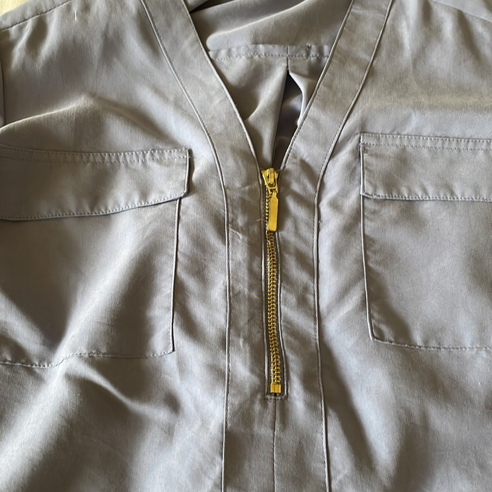 ✨EXPRESS PORTOFINO SHIRT✨ - Picture 5 of 6